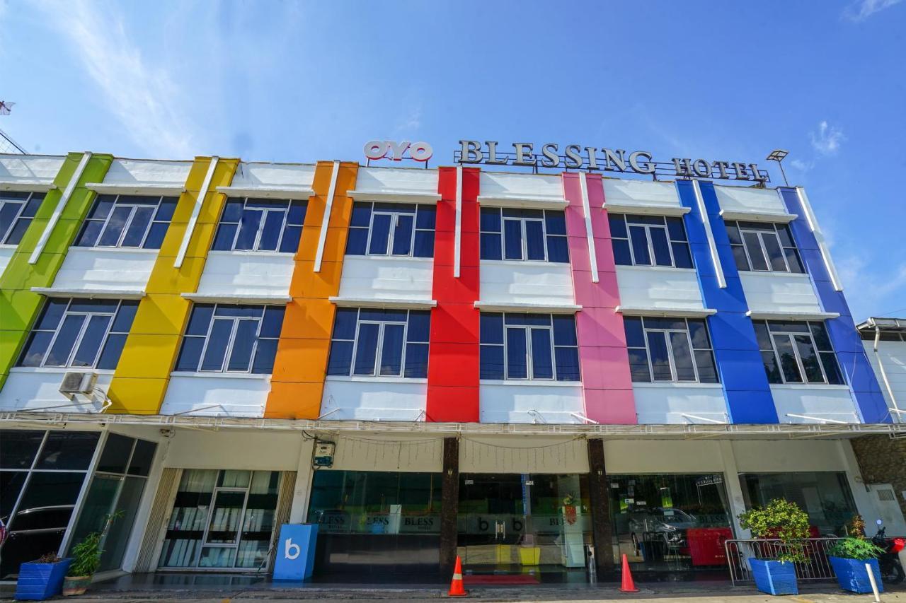 Oyo 575 Blessing Hotel Palembang Exteriér fotografie