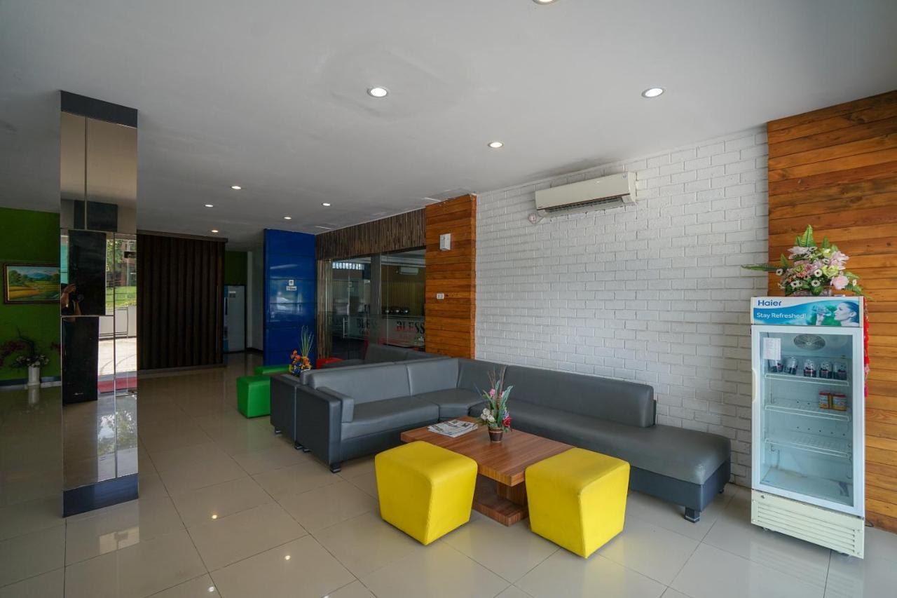 Oyo 575 Blessing Hotel Palembang Exteriér fotografie