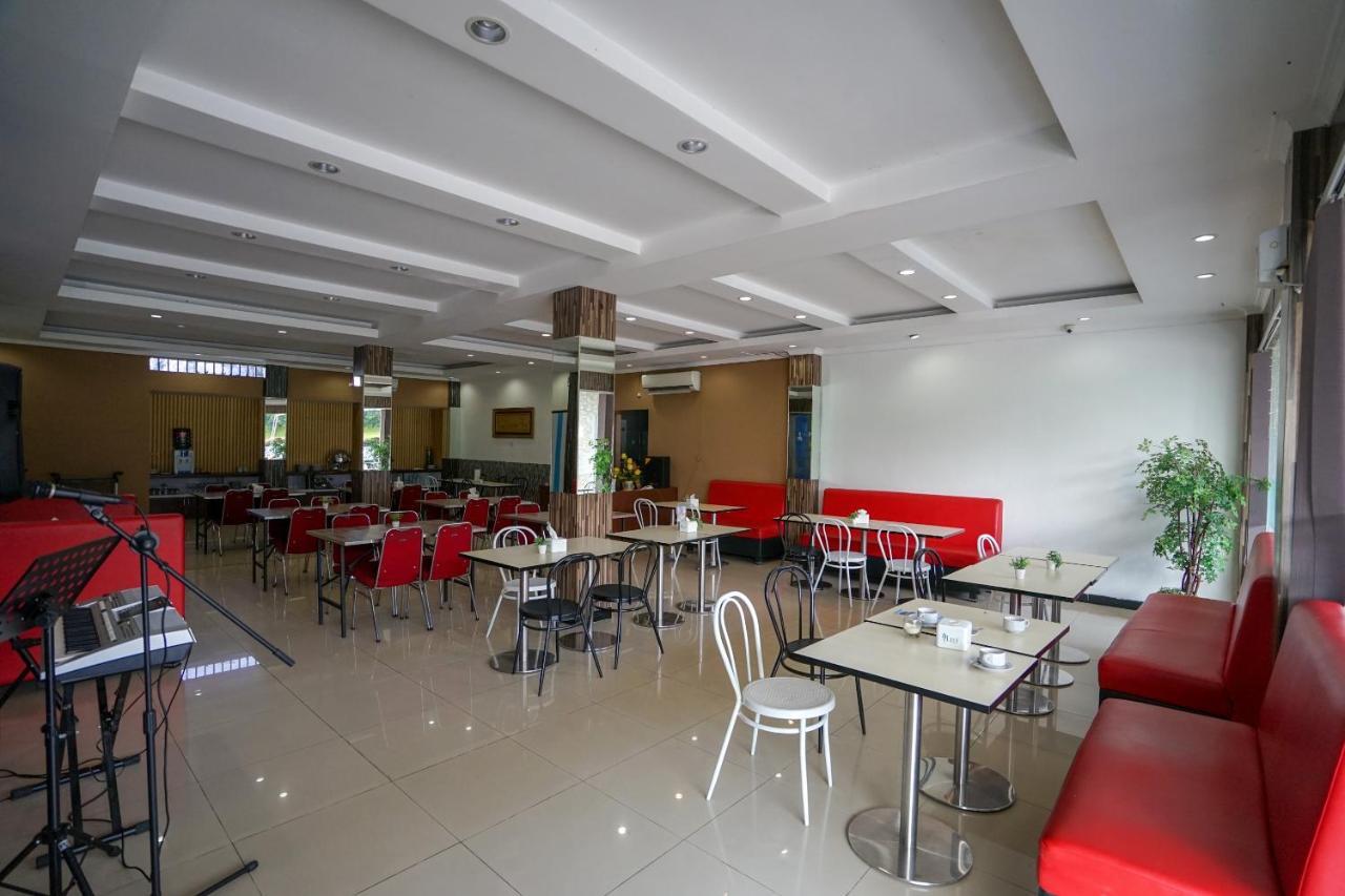 Oyo 575 Blessing Hotel Palembang Exteriér fotografie